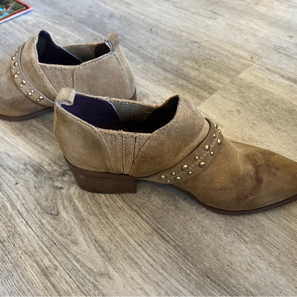 BCBGENERATION LOELA Tan Suede Slip On Buckle Studded Botties - Picture 7 of 7